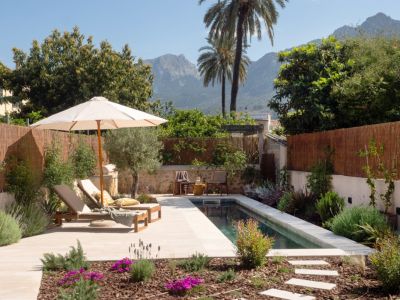 Casa de pueblo renovada con jardín y piscina en el corazón de Sóller Casa de pueblo renovada con jardín y piscina en el corazón de Sóller