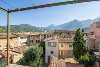 Casa de pueblo con azotea en zona tranquila de Sóller Casa de pueblo con azotea en zona tranquila de Sóller