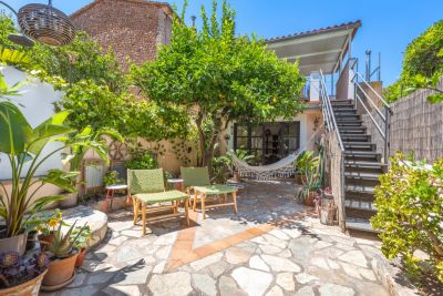 Encantadora casa de pueblo con patio en el corazón de Sóller Encantadora casa de pueblo con patio en el corazón de Sóller